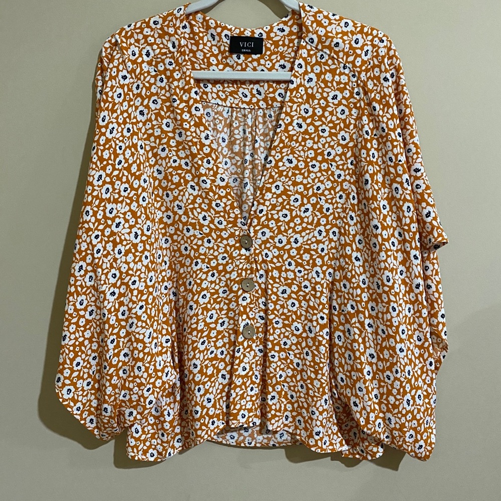 Vici Floral Button-Front Kimono Blouse